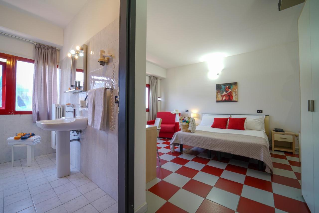 סילבי מרינה Onda Hotel מראה חיצוני תמונה